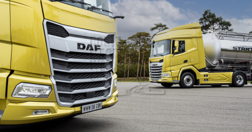 De New Generation DAF trucks 2021. XG+ (links) and XF (rechts)
